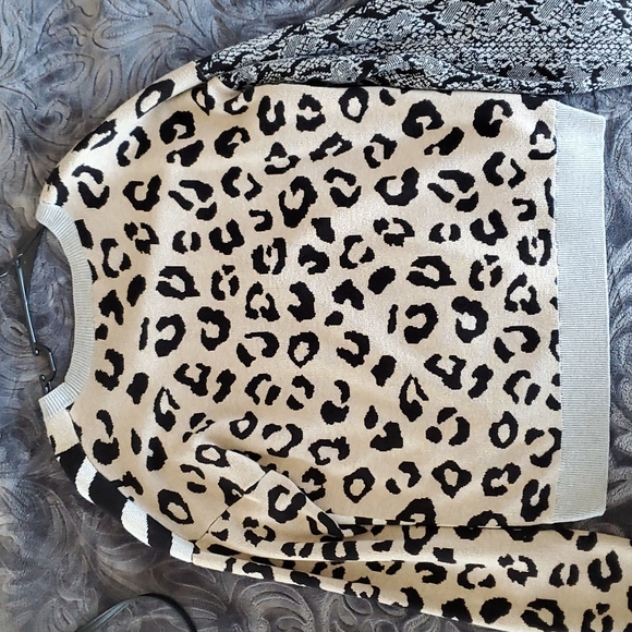 Sweater - Picture 2 of 2